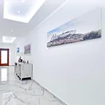 Апартаменты Xc4 - Penthouse, 3 Bedroom, Modern, Designer - Аттард
