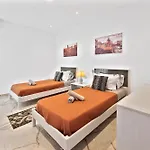 Xc4 - Penthouse, 3 Bedroom, Modern, Designer - *
