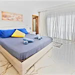 Xc4 - Penthouse, 3 Bedroom, Modern, Designer - Аттард