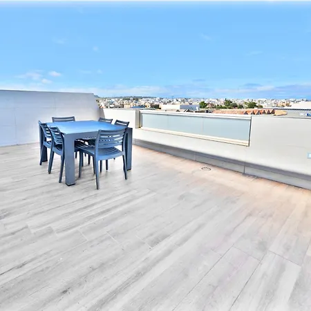Xc4 - Penthouse, 3 Bedroom, Modern, Designer - Apartmán *