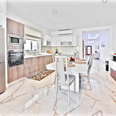 Apartmán Xc4 - Penthouse, 3 Bedroom, Modern, Designer -