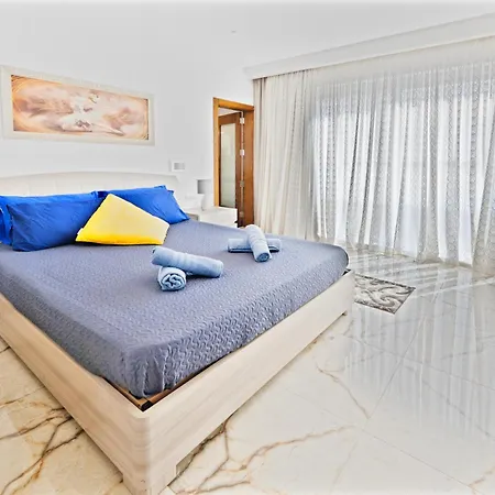 Xc4 - Penthouse, 3 Bedroom, Modern, Designer - Attard