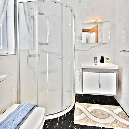 Xc4 - Penthouse, 3 Bedroom, Modern, Designer - Attard